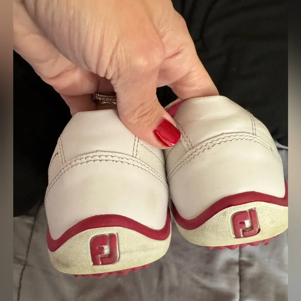 💥SALE FootJoy LoPro Women’s Golf Shoes – White & Pink – Size 8.5M - Picture 3 of 7